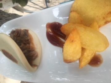 PEKETAPA: PAN BAO DE CERDO A BAJA TEMPERATURA CON SALSA BARBACOA Y ACEITE DE BAENA