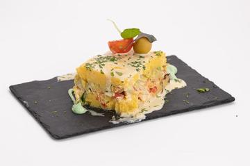 Causa Limeña rechea de marisco huancían de San Simón  |  2,50€