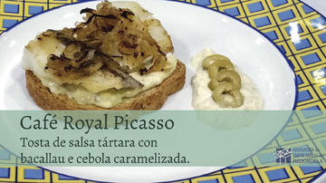 TOSTA DE SALSA TÁRTARA CON BACALLAU E CEBOLA CARAMELIZADA