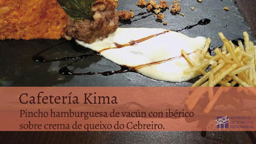 PINCHO HAMBURGUESA DE VACÚN CON IBÉRICO SOBRE CREMA DE QUEIXO DO CEBREIRO