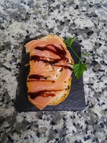 TOSTA DE SALMÓN